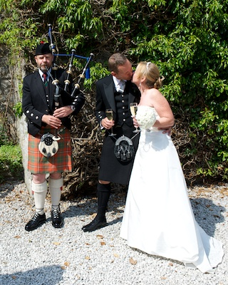 Piper for Hire - Wedding, Funeral, Corporate Events in York, Leeds, Bradford, Sheffield, Halifax, Huddersfield, Hull, Doncaster, Harrogate, Middlesborough, Rotherham, Nottingham and Manchester